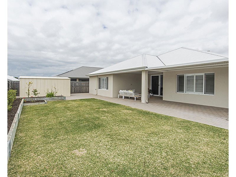 32 Berrington Trail, The Vines WA 6069