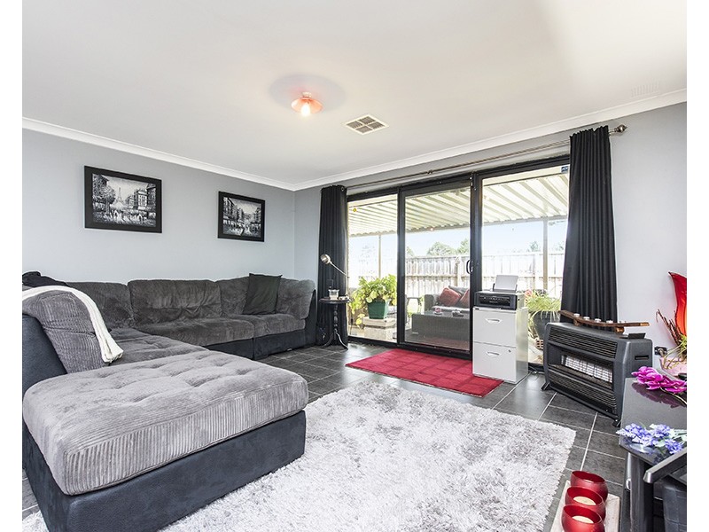 92 Vaucluse Crescent, Ellenbrook WA 6069