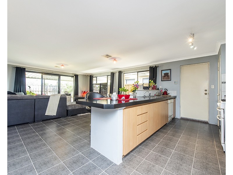92 Vaucluse Crescent, Ellenbrook WA 6069