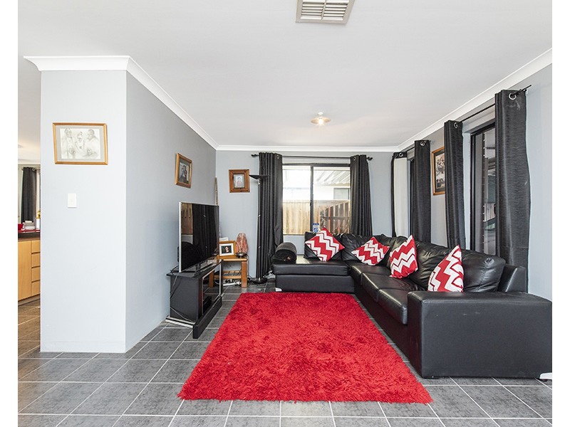 92 Vaucluse Crescent, Ellenbrook WA 6069