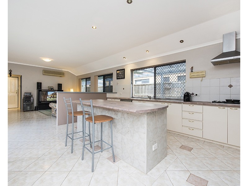 10 Lyon Way, Ellenbrook WA 6069