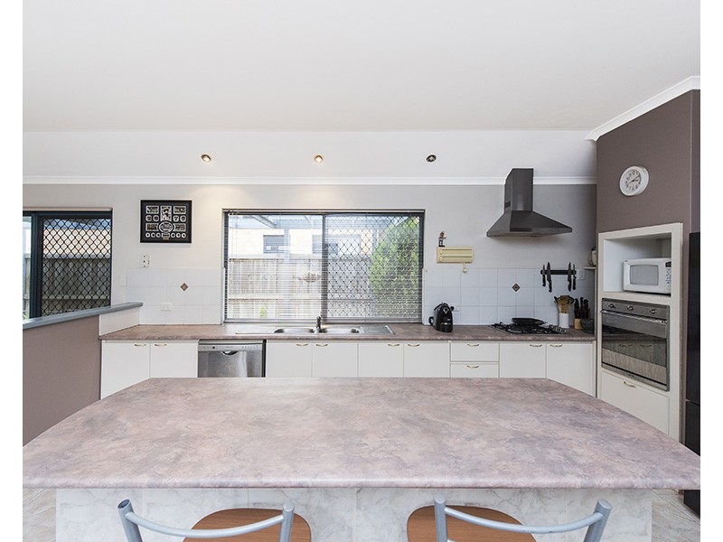 10 Lyon Way, Ellenbrook WA 6069