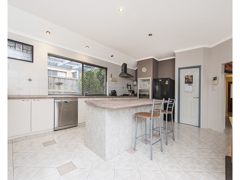 10 Lyon Way, Ellenbrook WA 6069