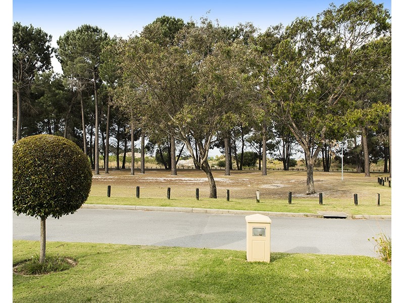 10 Lyon Way, Ellenbrook WA 6069