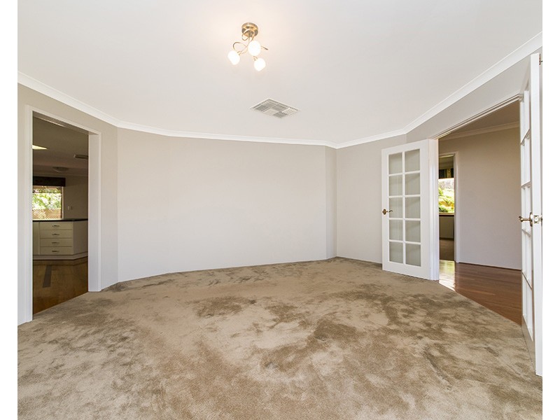 1 Tipuana Mews, Ellenbrook WA 6069