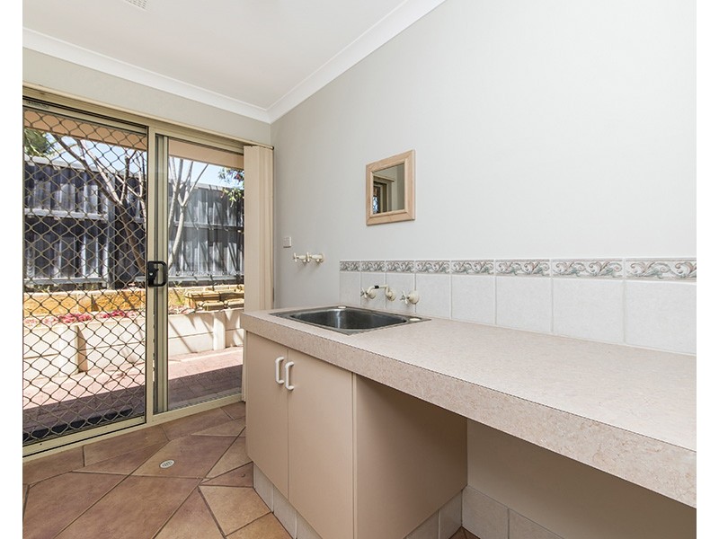 1 Tipuana Mews, Ellenbrook WA 6069