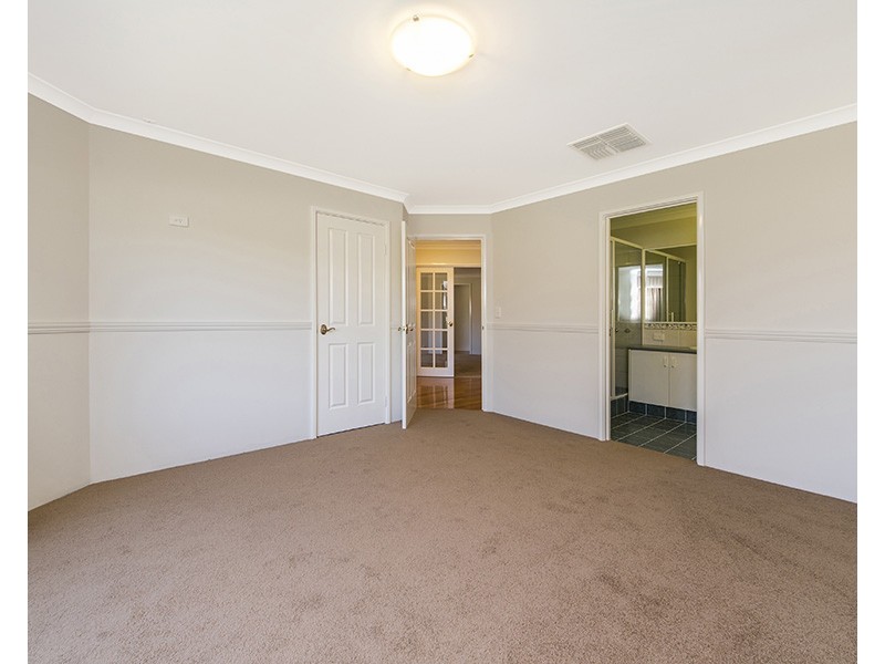 1 Tipuana Mews, Ellenbrook WA 6069