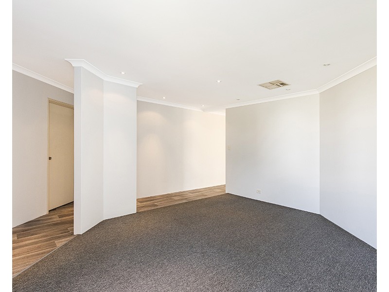 8 Simmonds Pass, Ellenbrook WA 6069