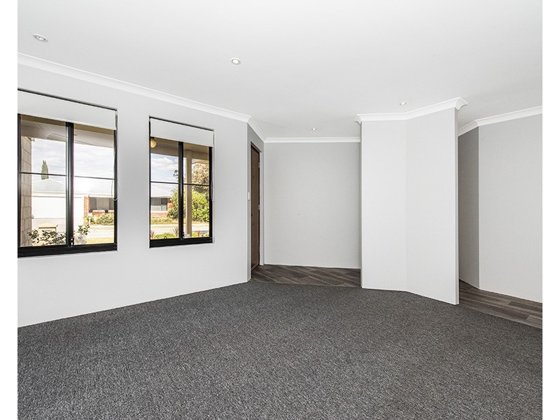 8 Simmonds Pass, Ellenbrook WA 6069