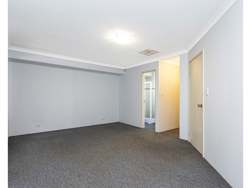 8 Simmonds Pass, Ellenbrook WA 6069