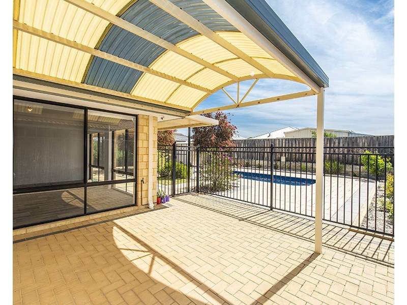 8 Simmonds Pass, Ellenbrook WA 6069