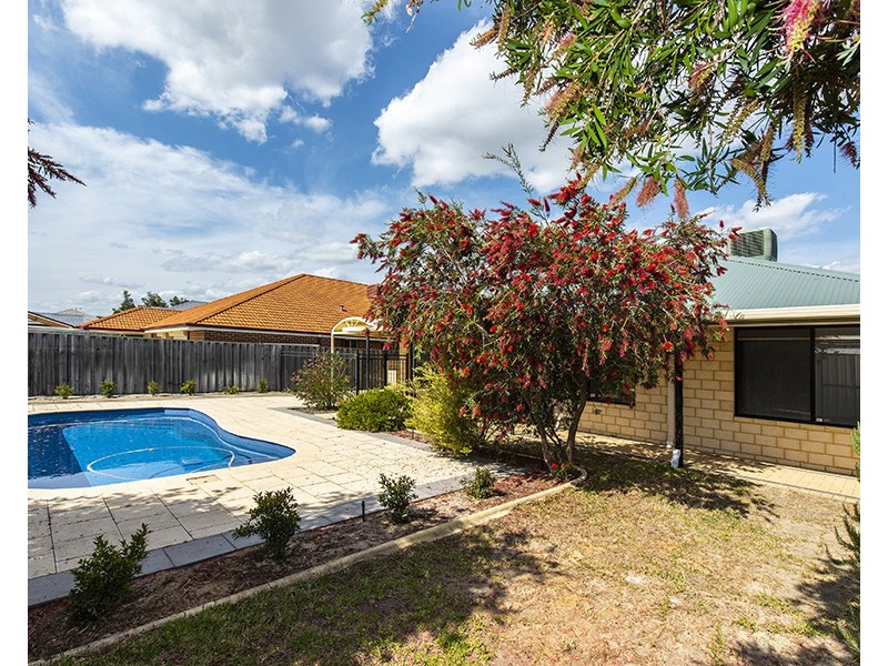8 Simmonds Pass, Ellenbrook WA 6069