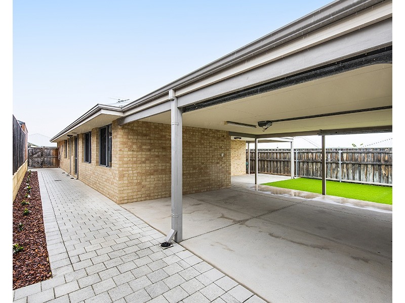 5 Mundego Turn, Ellenbrook WA 6069