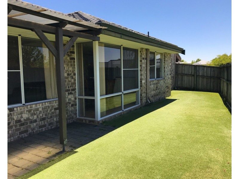 19 Sunray Circle, Ellenbrook WA 6069