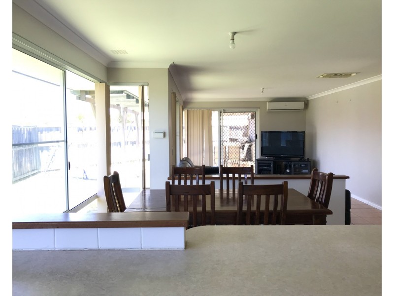 19 Sunray Circle, Ellenbrook WA 6069