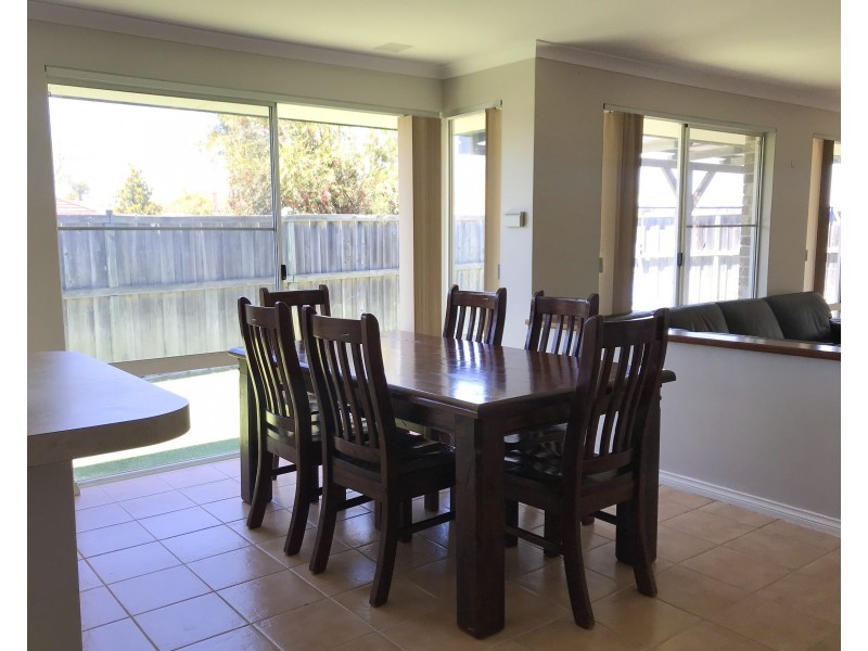 19 Sunray Circle, Ellenbrook WA 6069