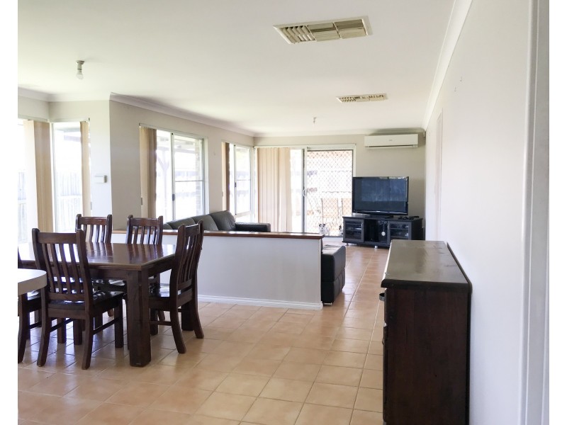 19 Sunray Circle, Ellenbrook WA 6069