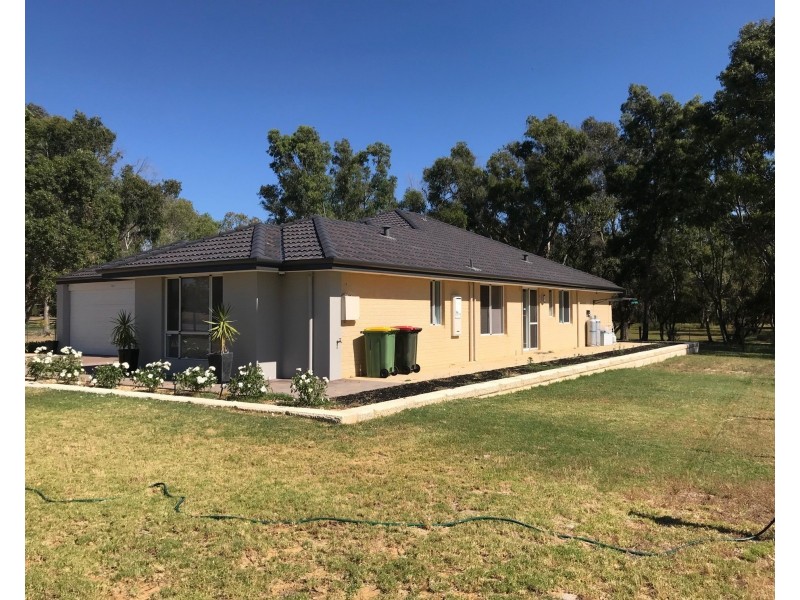 110 Humphreys Street, Muchea WA 6501