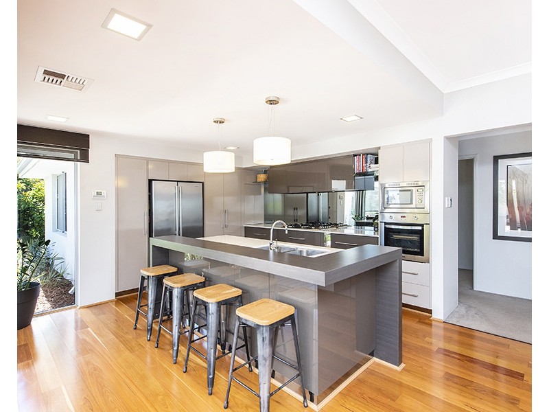 7 Adlington Way, Ellenbrook WA 6069