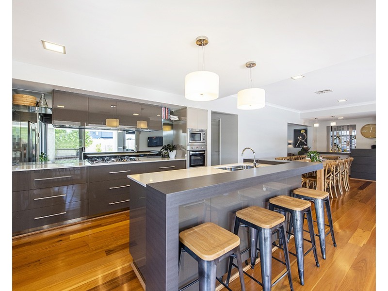 7 Adlington Way, Ellenbrook WA 6069