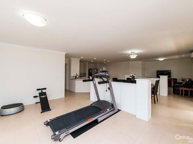 29 Bingarra Crescent, Tapping WA 6065