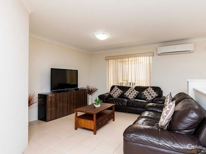 29 Bingarra Crescent, Tapping WA 6065