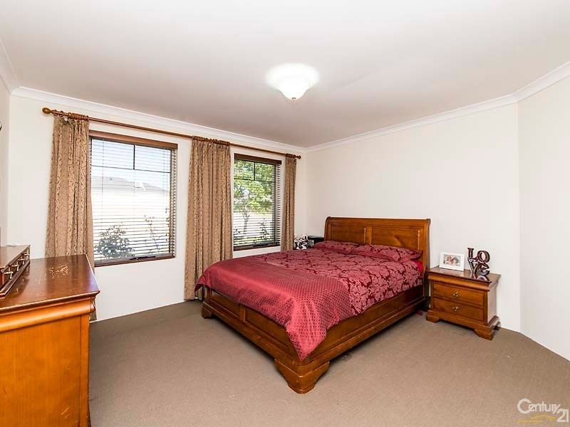 29 Bingarra Crescent, Tapping WA 6065