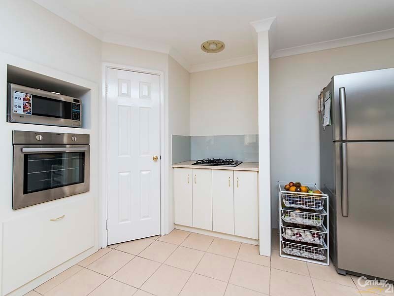 29 Bingarra Crescent, Tapping WA 6065