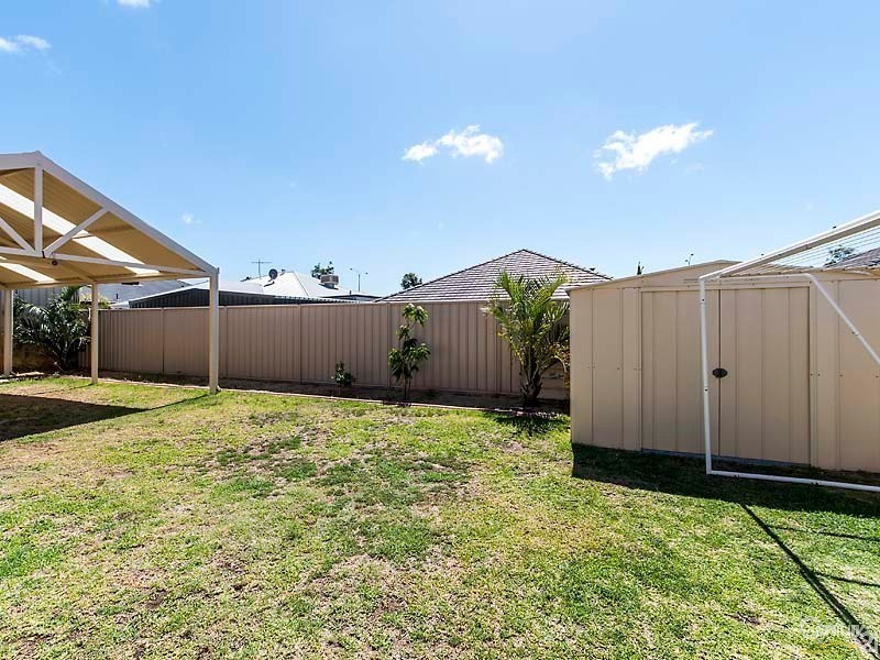 29 Bingarra Crescent, Tapping WA 6065