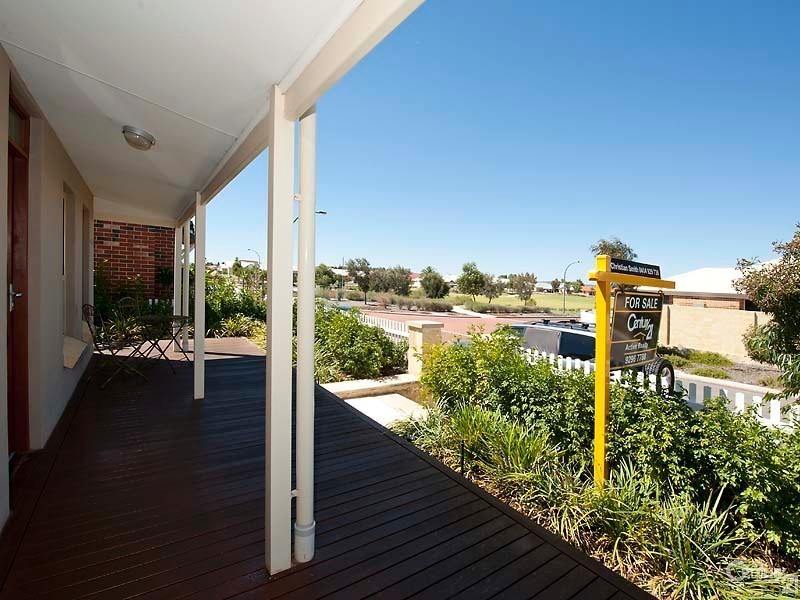 34 Simmonds Pass, Ellenbrook WA 6069