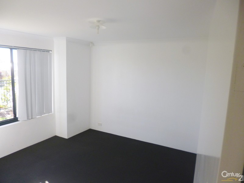 3 Smeaton Lane, Carramar WA 6031