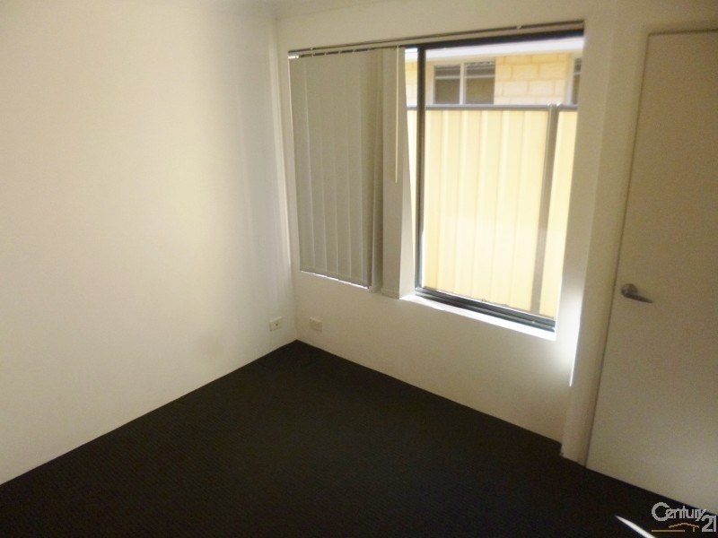 3 Smeaton Lane, Carramar WA 6031