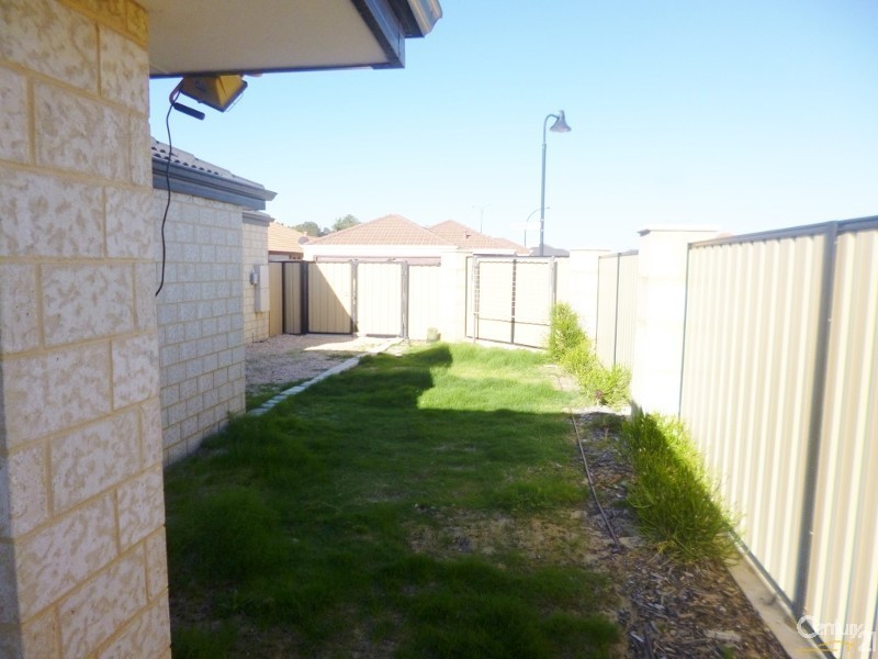 3 Smeaton Lane, Carramar WA 6031