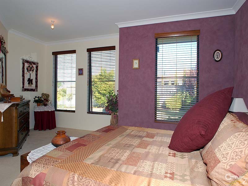 8 Lacebark Court, Ellenbrook WA 6069