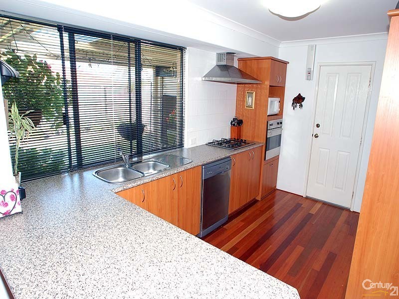 8 Lacebark Court, Ellenbrook WA 6069