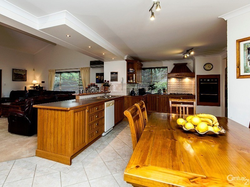 10 Muscat Terrace, The Vines WA 6069