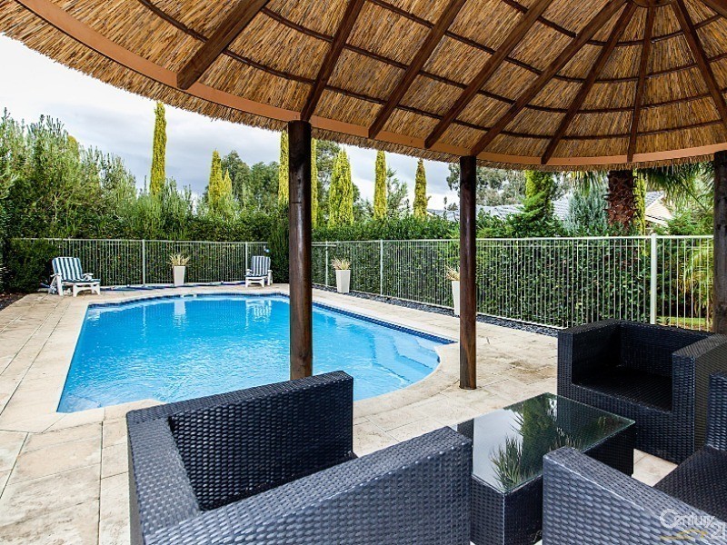 10 Muscat Terrace, The Vines WA 6069