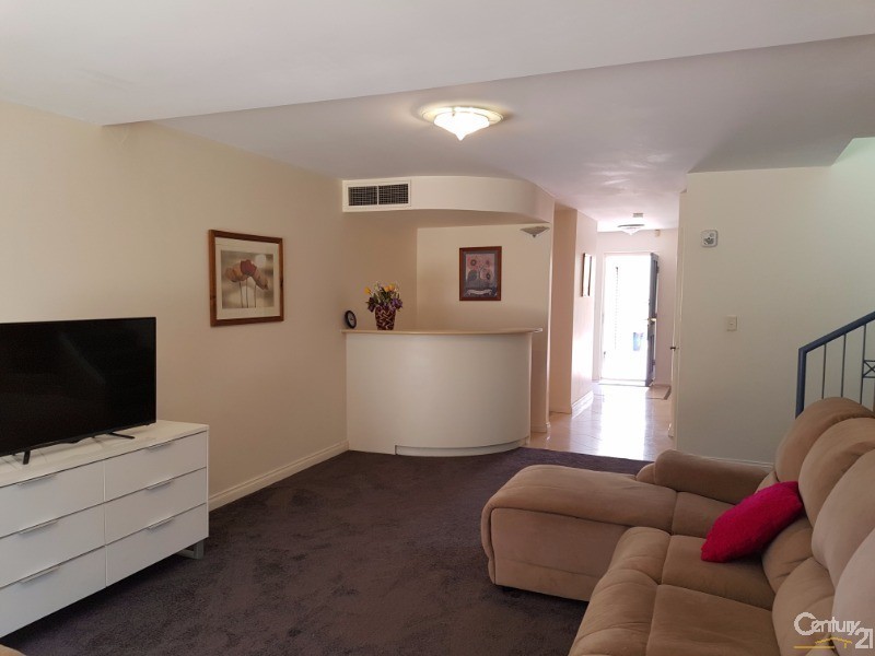 65 Long Island Pass, Connolly WA 6027