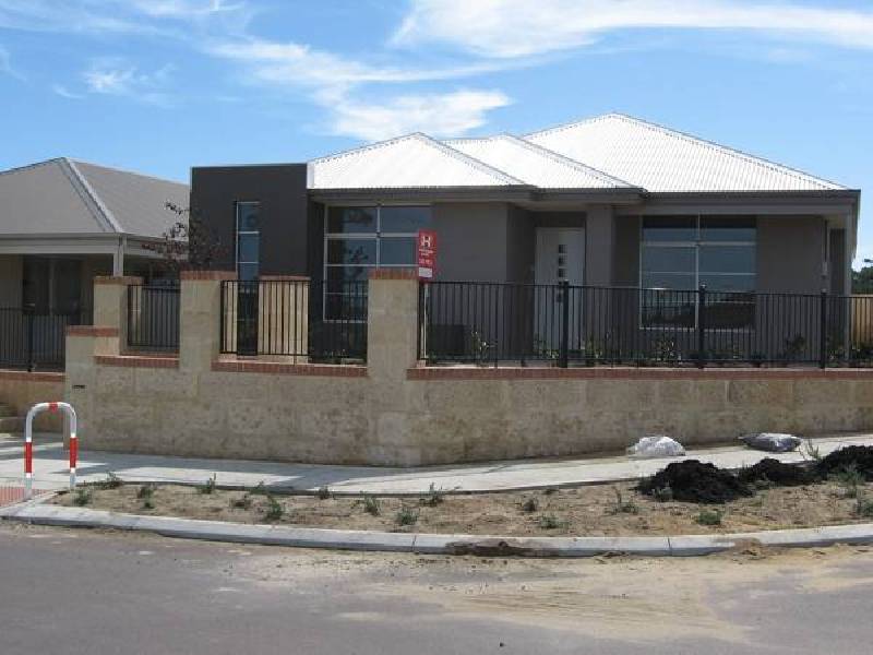 8 Caribbean Turn, Aubin Grove WA 6164