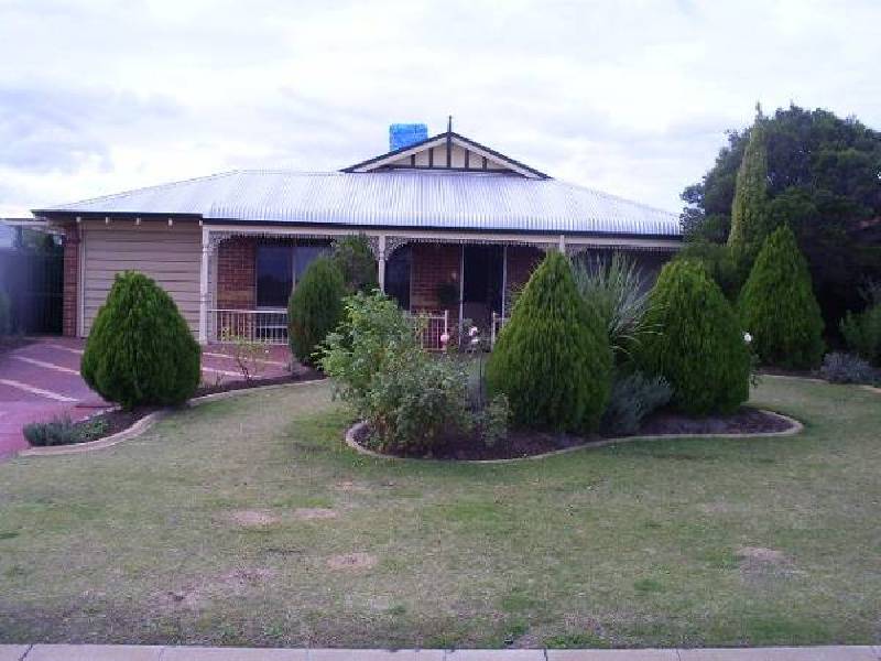 55 FAIRFIELD GARDENS, Canning Vale WA 6155