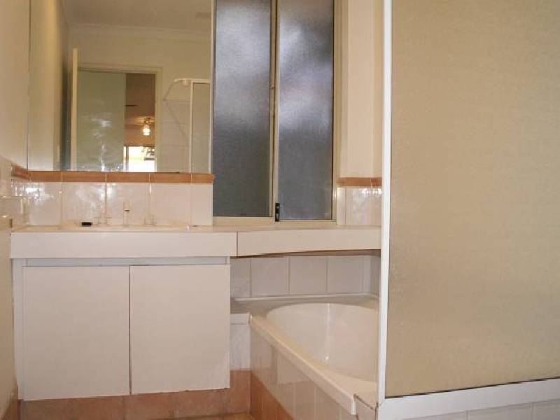 86 FOLLAND PARADE, Atwell WA 6164