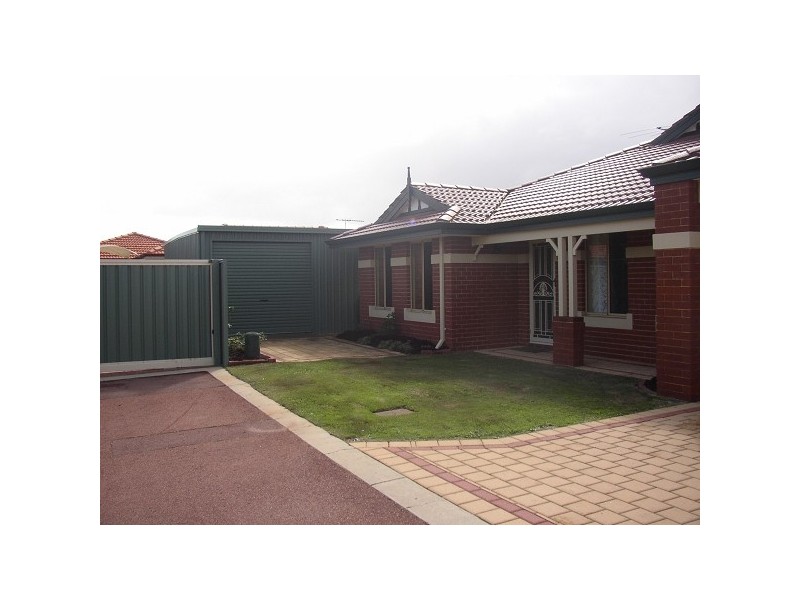 2 Heath Close, Atwell WA 6164