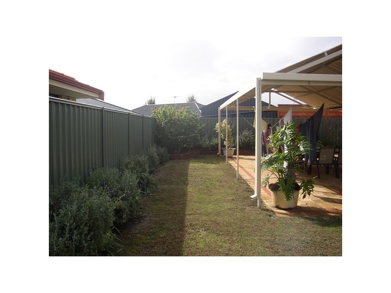 2 Heath Close, Atwell WA 6164