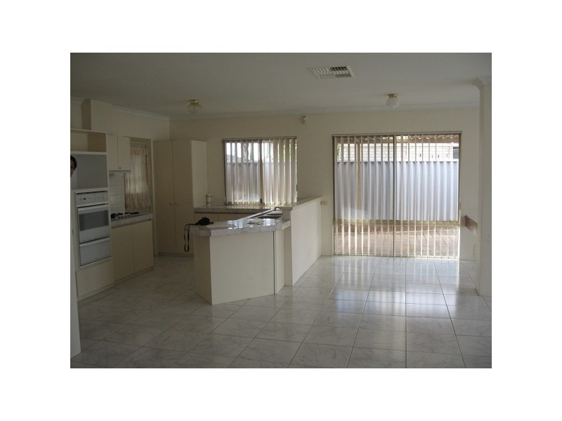 15 CARLHAUSEN CLOSE, Atwell WA 6164