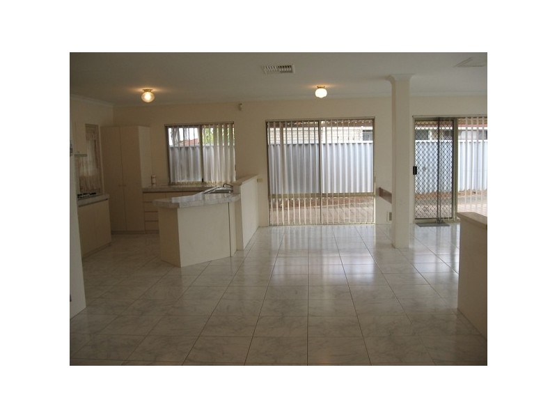 15 CARLHAUSEN CLOSE, Atwell WA 6164