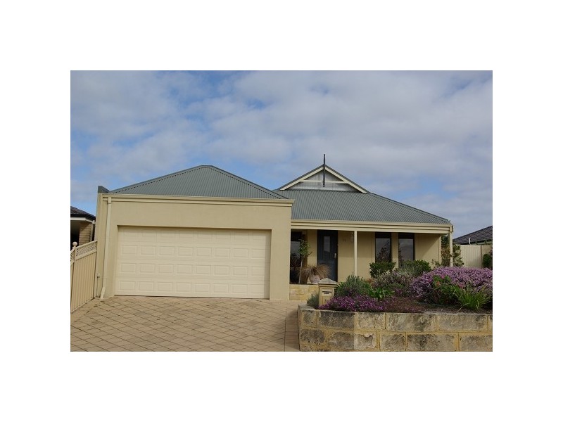 34 Freshwater Drive, Atwell WA 6164