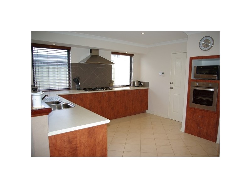 58 Freycinet Circuit, Aubin Grove WA 6164