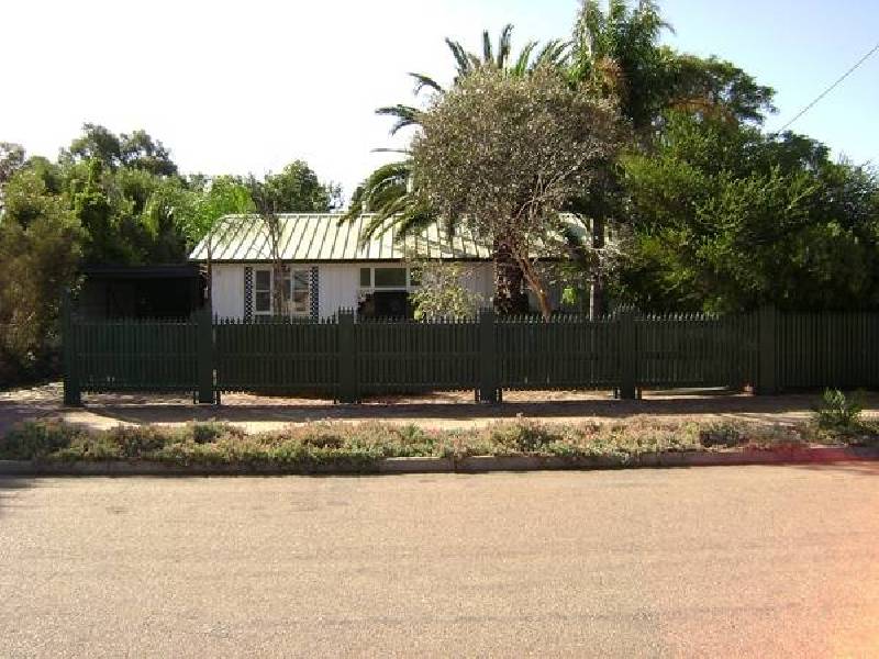 34 Growden Street, Merredin WA 6415