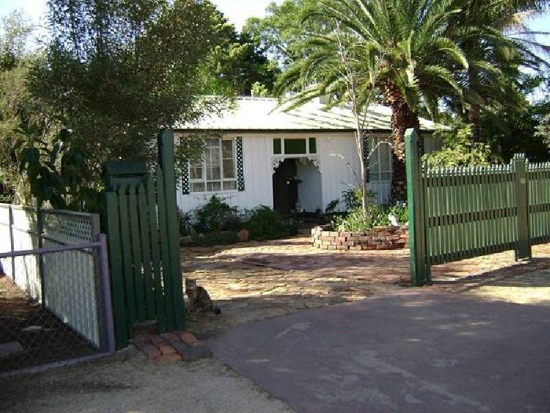 34 Growden Street, Merredin WA 6415