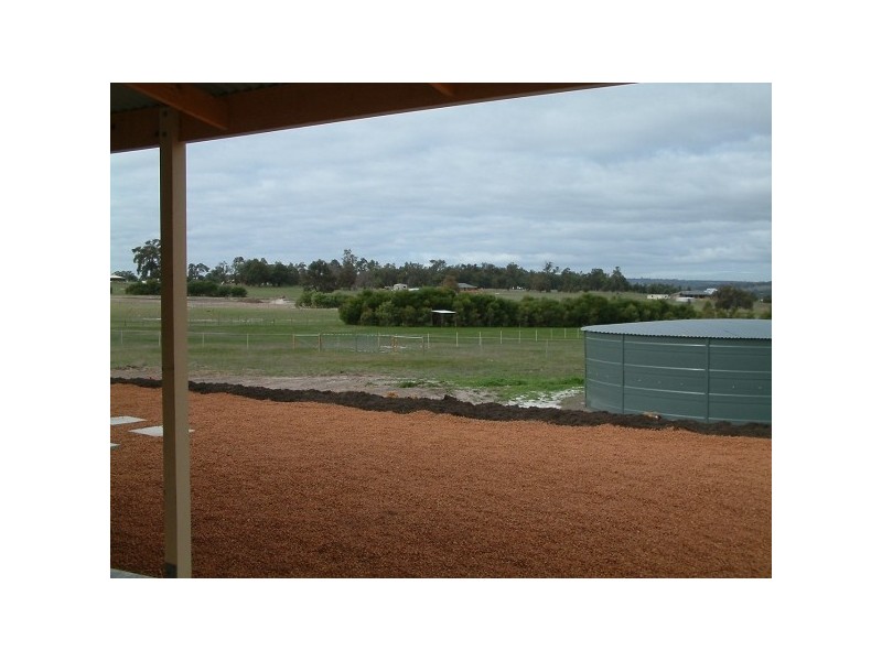 23 Shorthorn Pass, Lower Chittering WA 6084